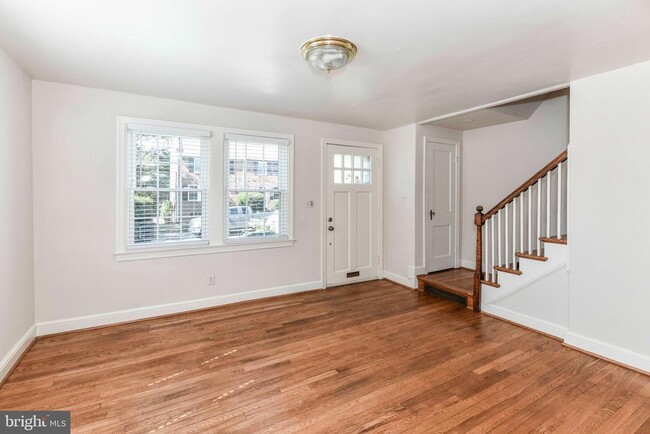 Building Photo - 2051 N Brandywine St Rental