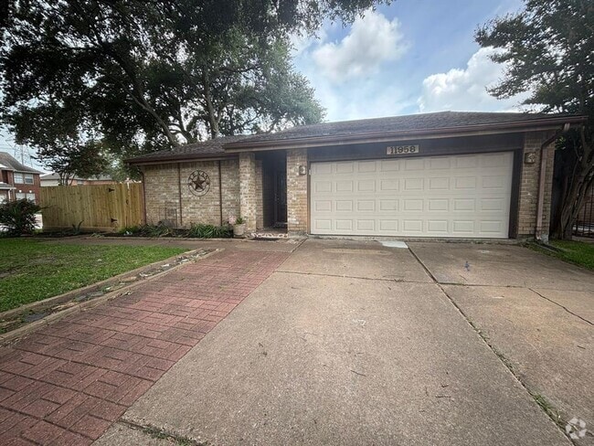 Building Photo - 11958 Meadow Crest Dr Rental