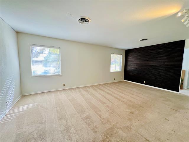 Photo - 8715 Labron Ave