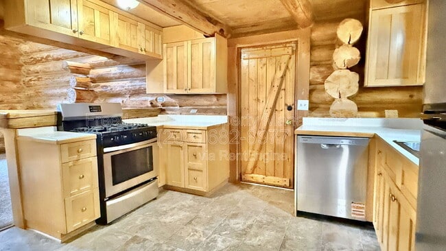 Photo - 520 Day Break Rd