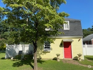 Building Photo - 121 Lafayette Rd Unit A Rental