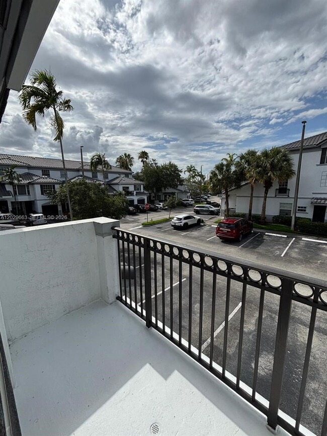 Photo - 705 SW 148th Ave