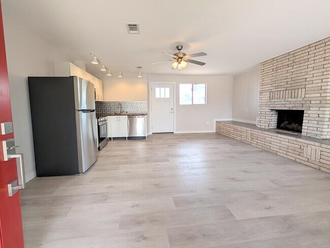 Photo - 1108 W San Antonio St