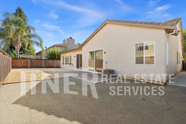 Photo - 1841 Edgemore Ave