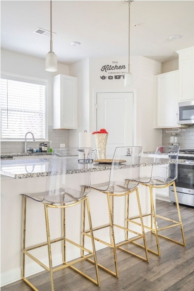 Photo - 1421 Ridgebend Way SE