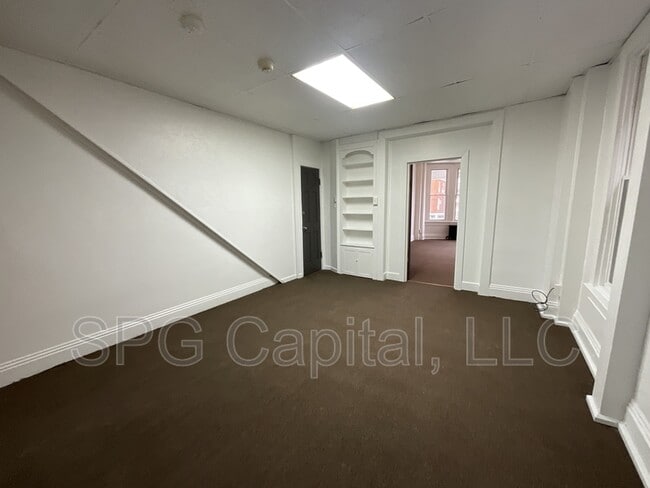 Photo - 284 W Jackson St