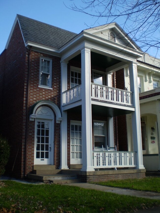 Building Photo - 3322 Stuart Ave Unit 3322 Stuart Avenue #1