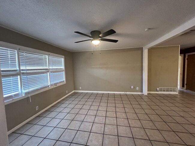 Photo - 2519 58th St