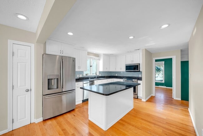 Photo - 2 Foxfire Dr