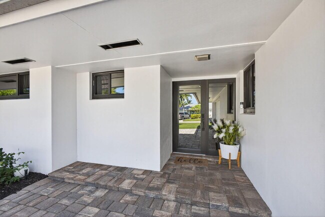 Photo - 12 Leeward Cir