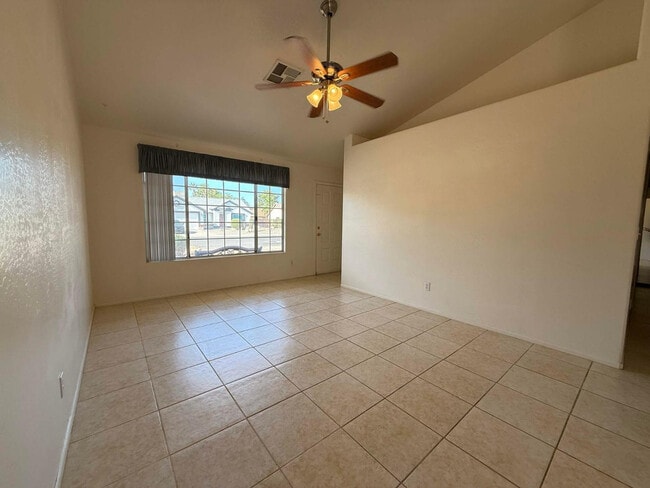 Photo - 3913 W Morelos St
