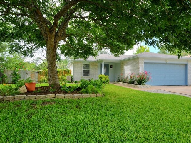 Building Photo - 829 Satellite View Rental