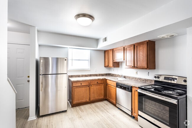 2BR, 1.5BA - 924 SF
