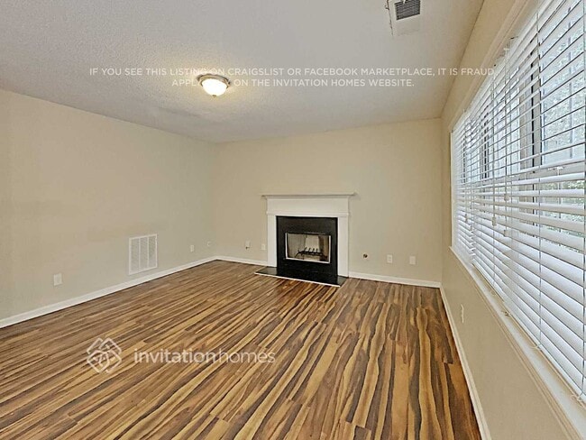 Photo - 2323 Wavetree Ln NW