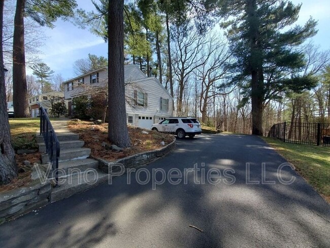 Photo - 15 Rivercrest Dr