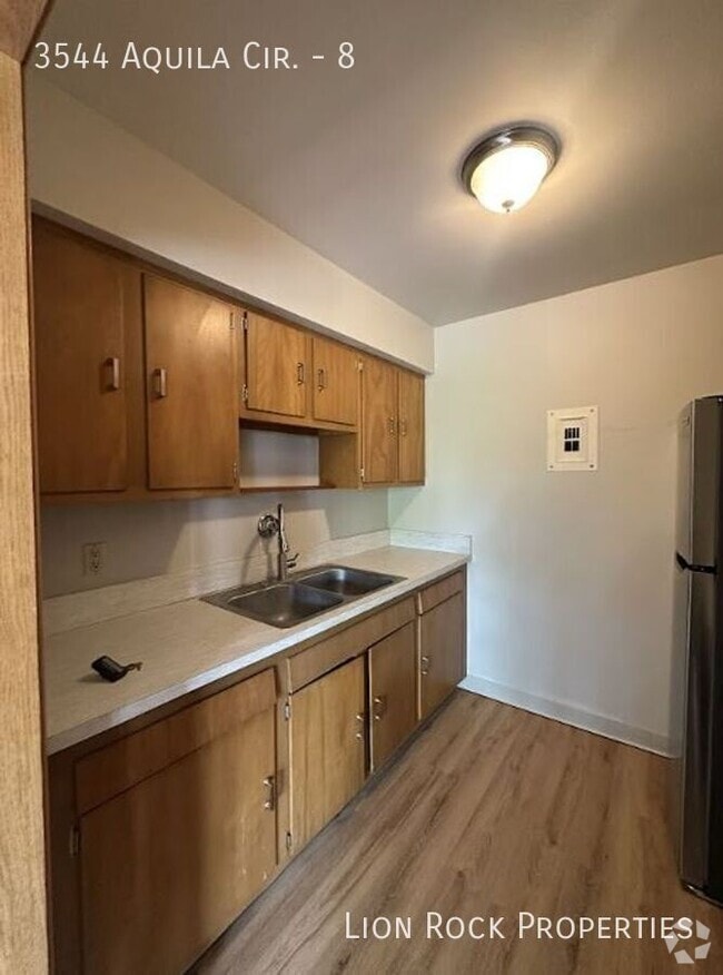Building Photo - 3544 Aquila Cir Unit 8 Rental