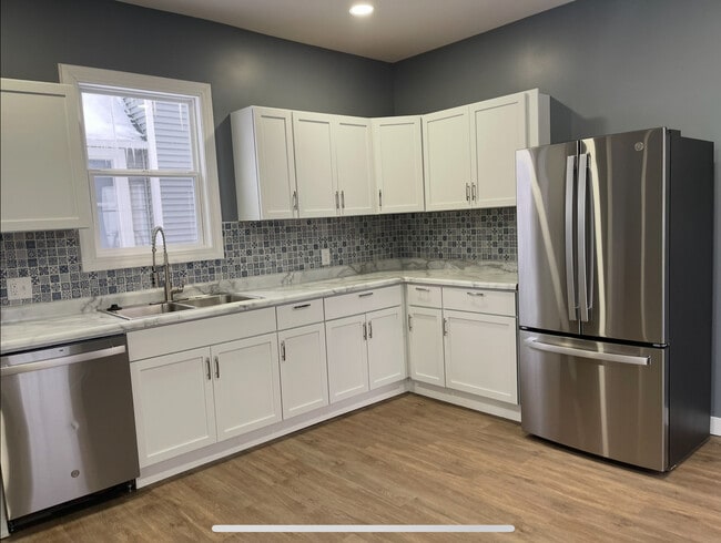 Photo - 1032 Denner St