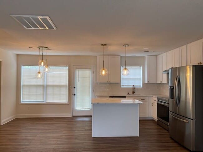 Photo - Location!!!!