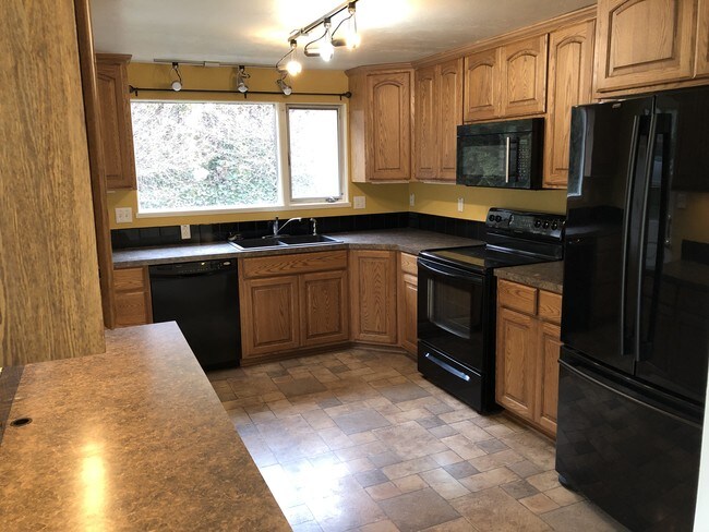 Photo - 1710 NE Wheatland Dr