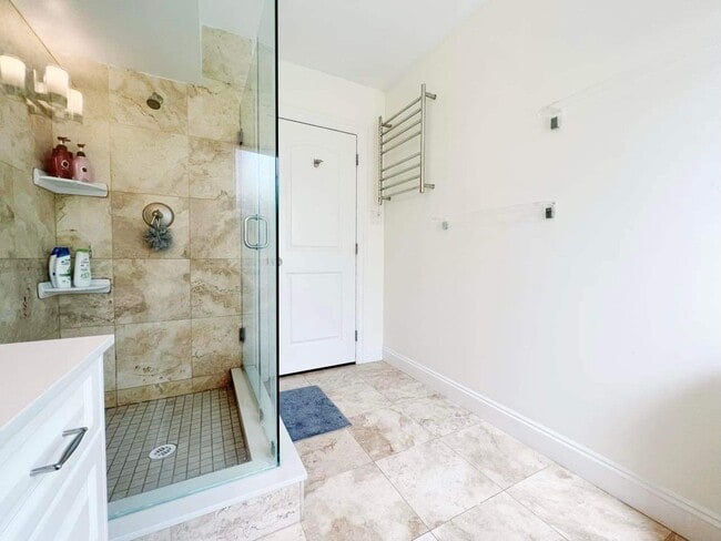 1561 Wesbrook Cres