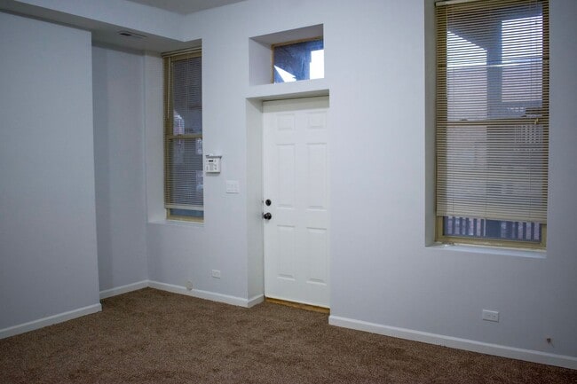 Photo - Bronzeville Beauty Unit 2E