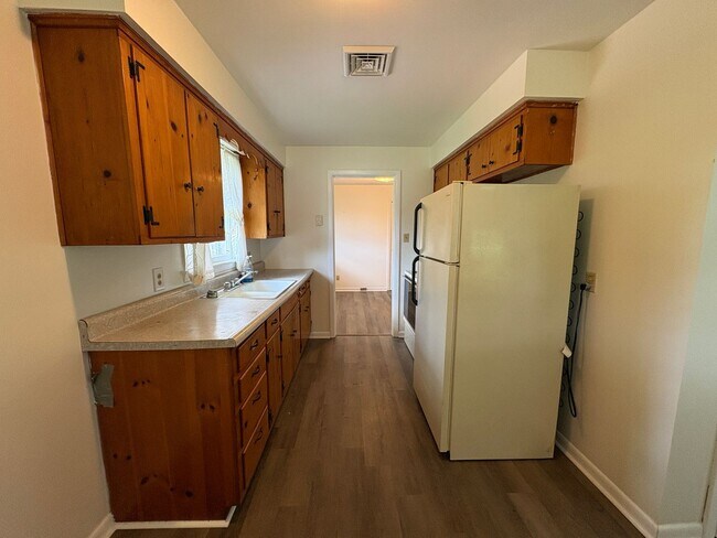 Photo - 145 Madison Cir