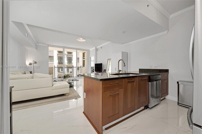 Building Photo - 4100 Salzedo St Unit 515