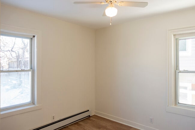 Bedroom 1 - 30 Royal St Unit Apt 1