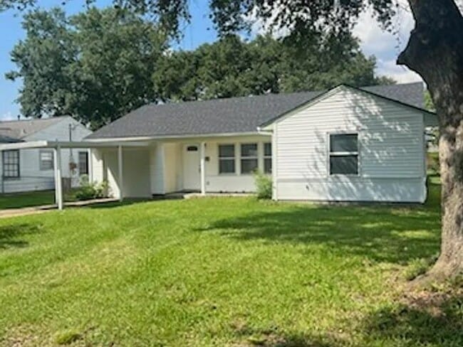 Building Photo - 5120 River Ridge Ln Rental