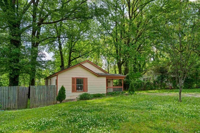 3066 Redbud Rd