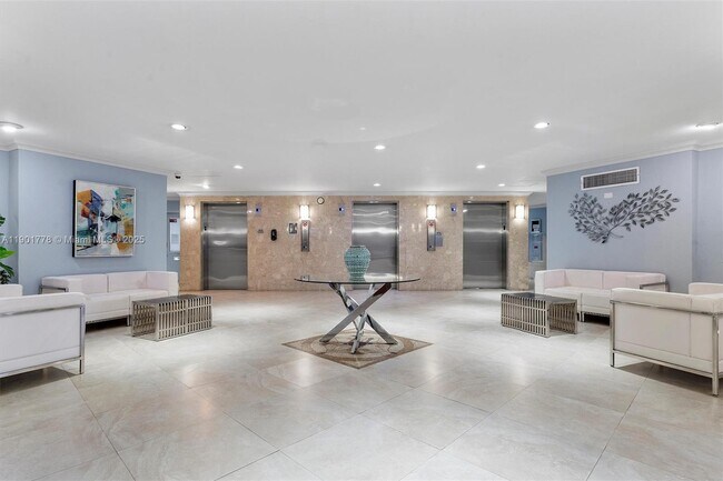 Photo - 600 Parkview Dr Unit 525