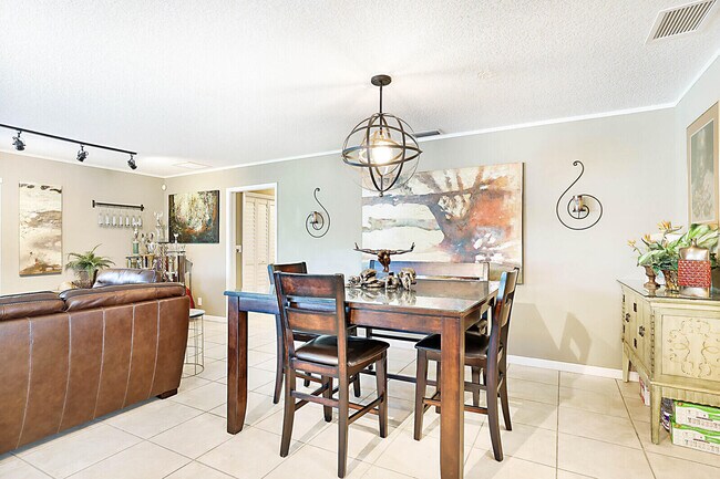 Photo - 4548 SW 28th Way