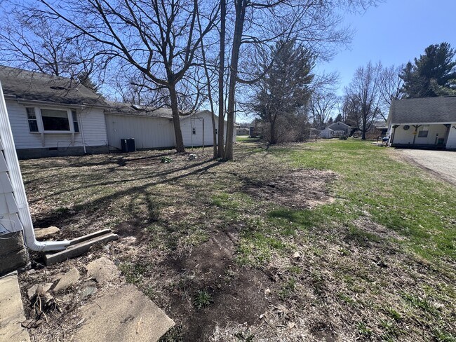 Photo - 813 E Washington St