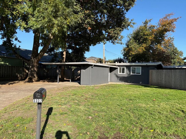 Photo - Beautifully updated 2 bedroom 1 bath duple...