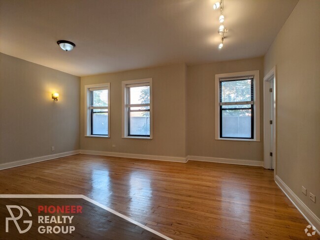 Building Photo - 4040 N Ashland Ave Unit 1E Rental