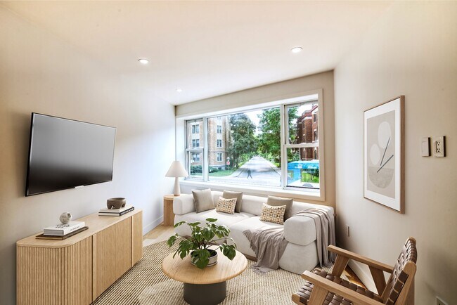 Photo - 10 Av. Rosemount Unit 2