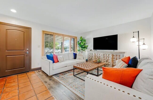 Photo - 2429 E Dahlia Dr