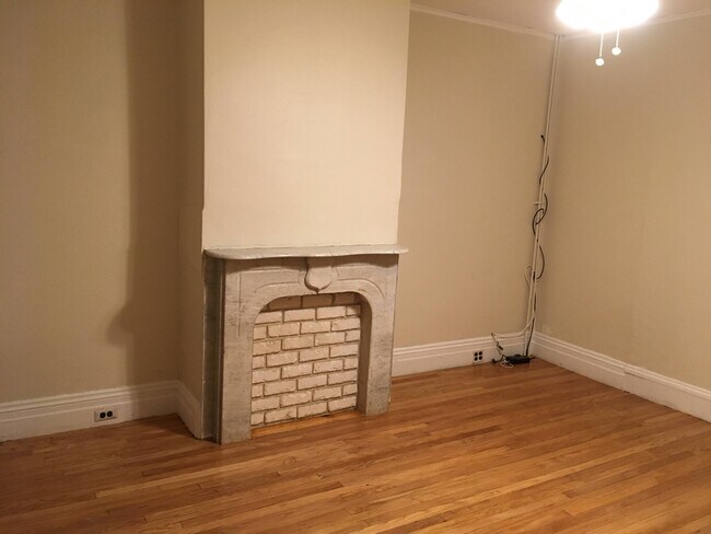 Photo - 141 Broad St Unit A