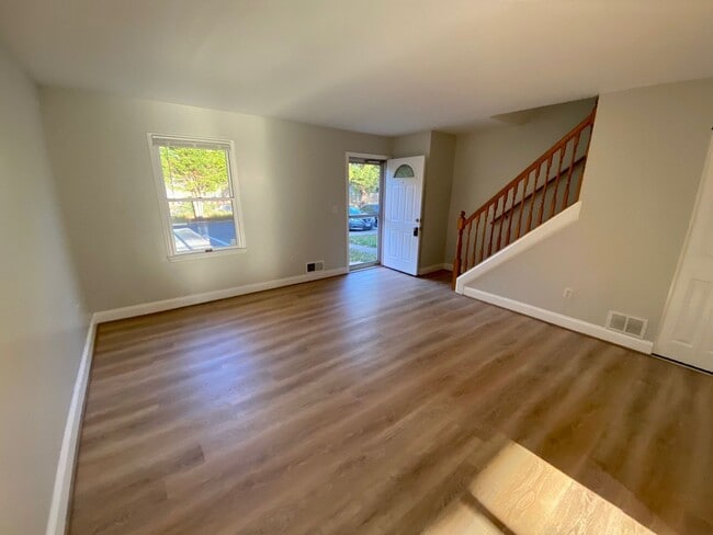 Photo - Ready Now! 3 bedroom Townhouse in Annapolis!