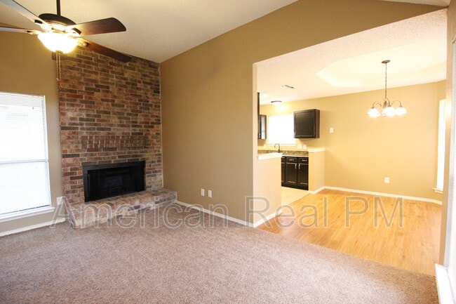 Photo - 2622 Hartford Ln