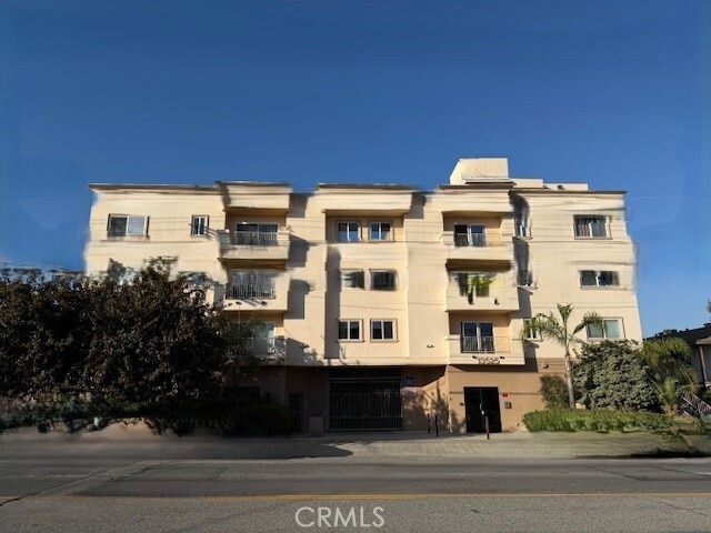 Photo - 13525 Vanowen St Unit 301