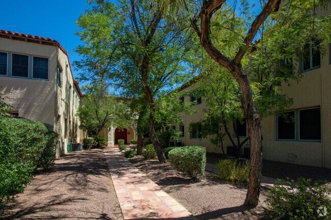 Photo - Don Martin Apartments