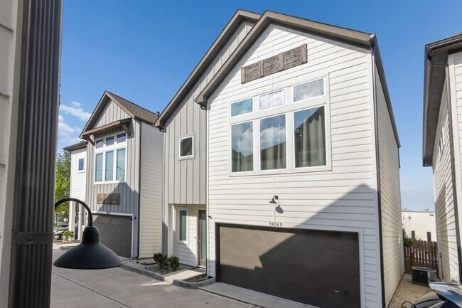 Photo - 5904 Gardendale Dr