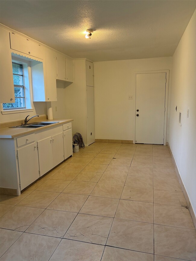 Photo - 3403 Brill St