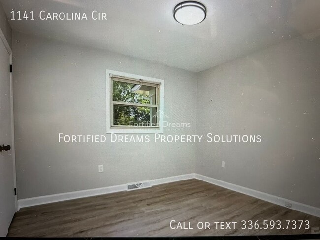 Photo - 1141 Carolina Cir
