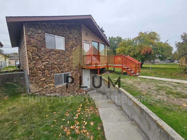 Photo - 1909 S 14th St W
