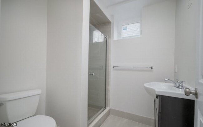 Photo - 16 Olyphant Pl