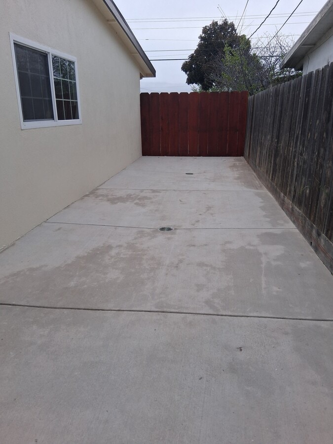 Photo - 1451 Parsons Ave
