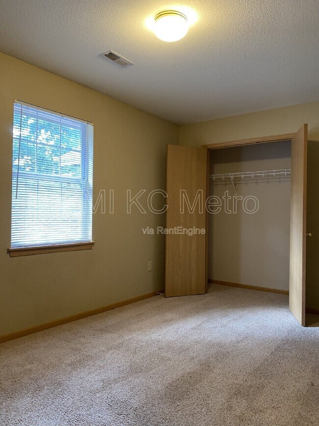 Photo - 526 NE Churchill St