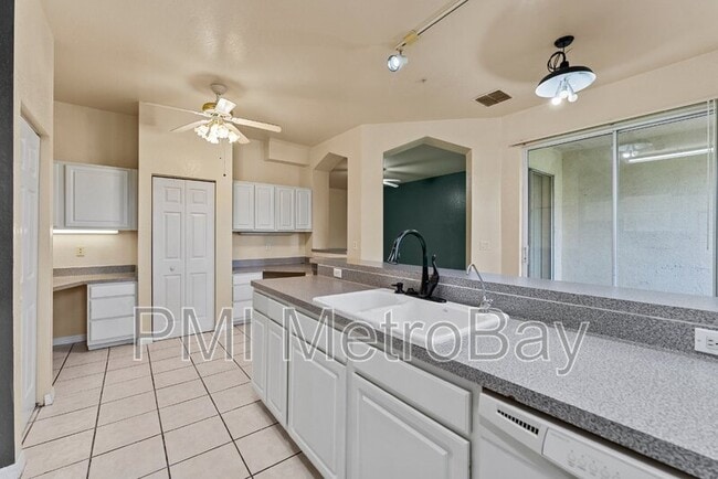 Photo - 5039 Sunridge Palms Dr Unidad 204